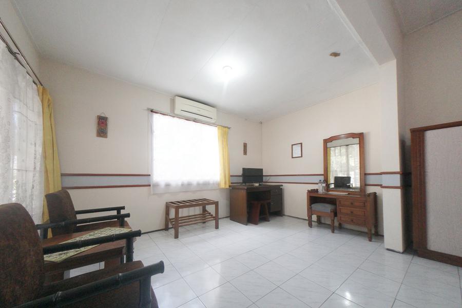 Reddoorz Near Balai Kota Malang Hotel Kültér fotó
